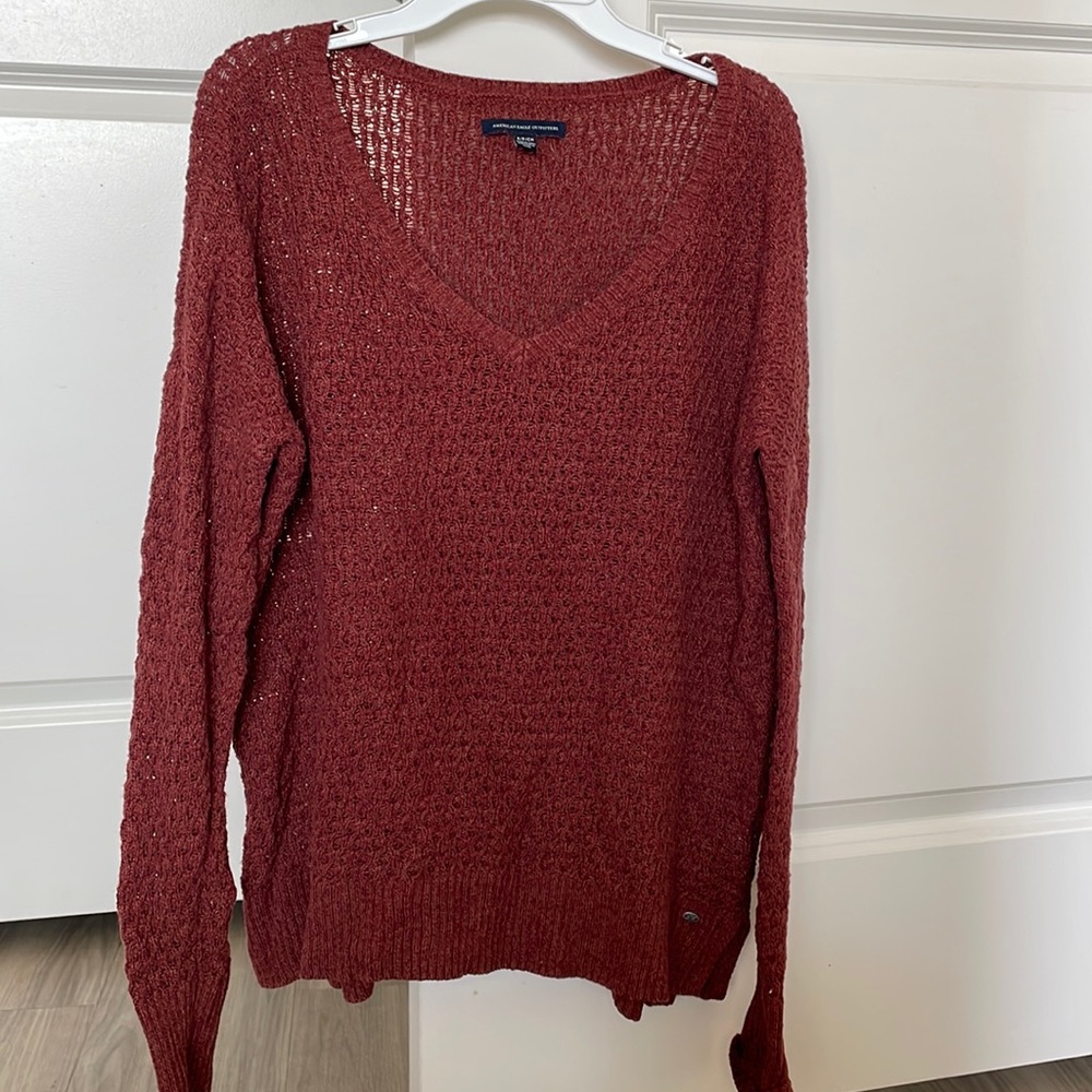 American Eagle burgundy sweater